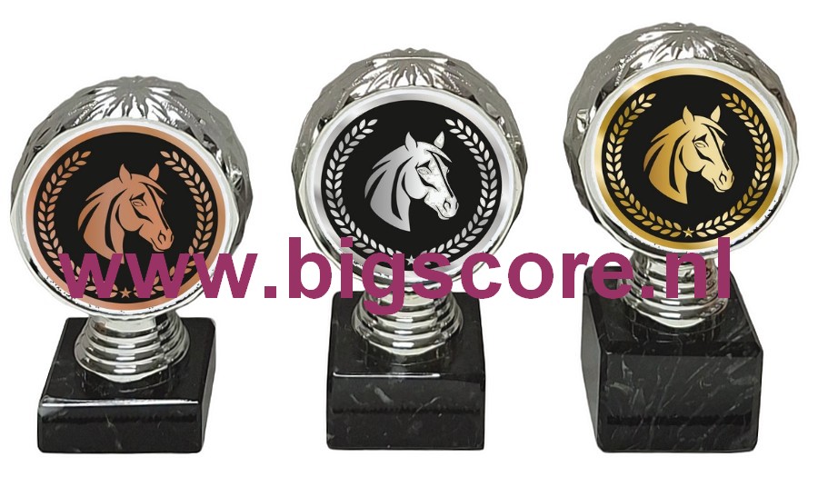 Paard standaard P514.02 kunststof op marmer